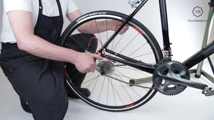 taking gears off bike wheel
